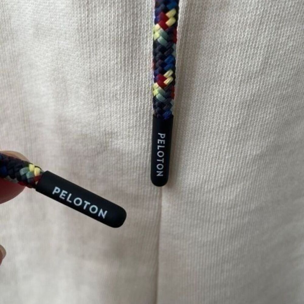 Peloton Cream Color Rainbow Embroidered Sweat Shorts Drawstring Elastic Waist M - Picture 7 of 9